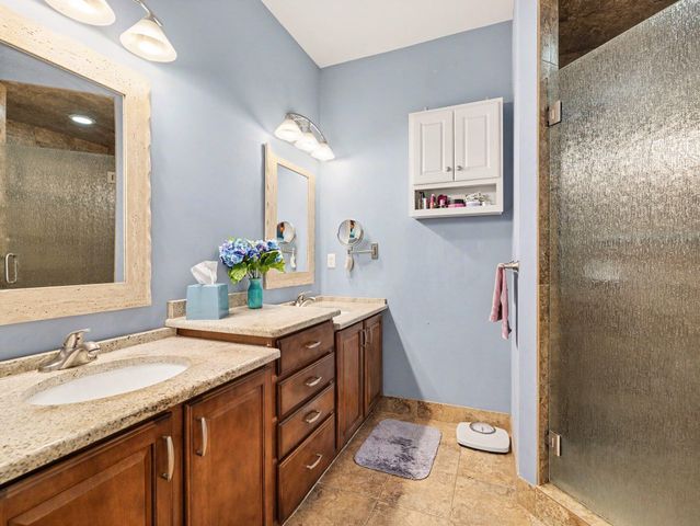 45654 Lookout Drive, Macomb, MI 48044