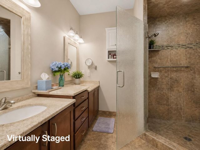 45654 Lookout Drive, Macomb, MI 48044