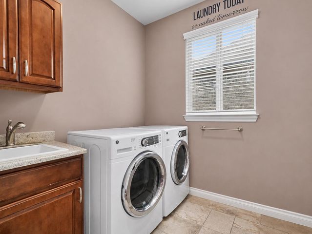 45654 Lookout Drive, Macomb, MI 48044