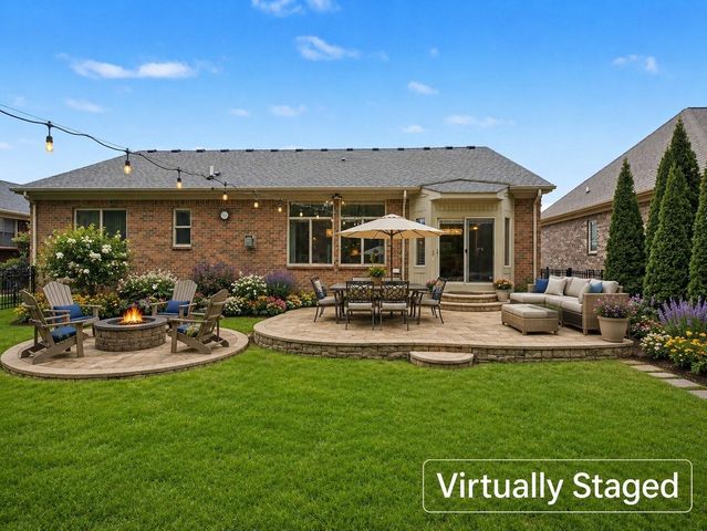 45654 Lookout Drive, Macomb, MI 48044