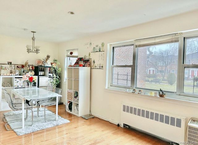 150-71 70rd 9A, Flushing, NY 11367