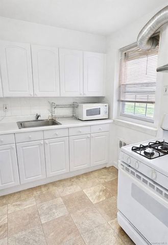 150-71 70rd 9A, Flushing, NY 11367