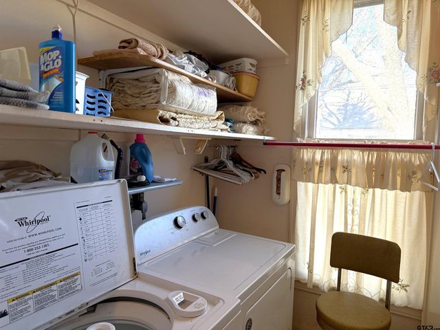 300 S Beech, Winnsboro, TX 75494