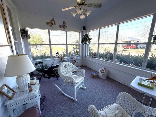 300 S Beech, Winnsboro, TX 75494