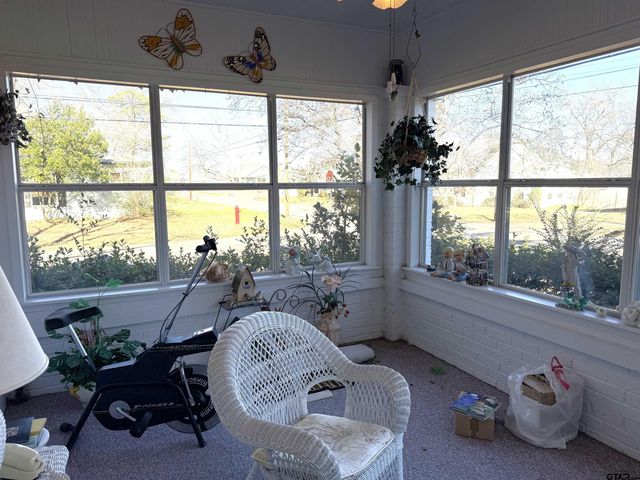 300 S Beech, Winnsboro, TX 75494