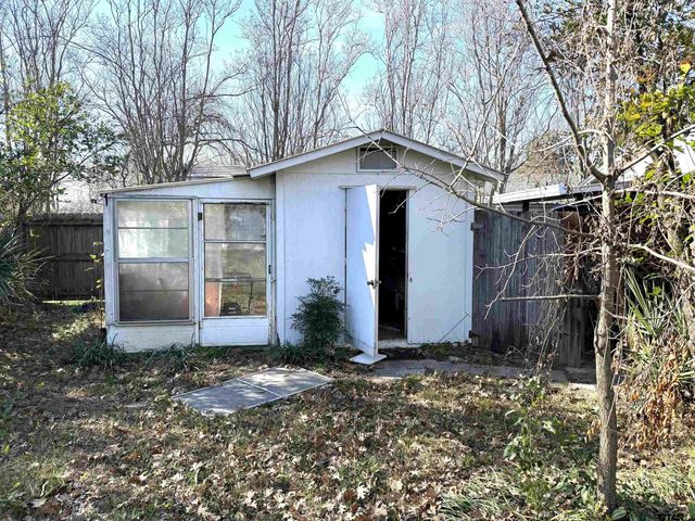 300 S Beech, Winnsboro, TX 75494