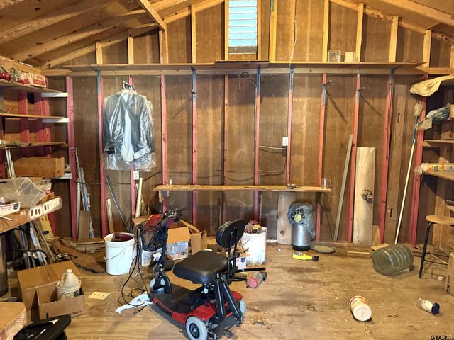 300 S Beech, Winnsboro, TX 75494