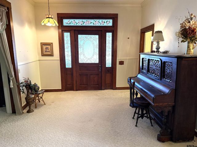 300 S Beech, Winnsboro, TX 75494