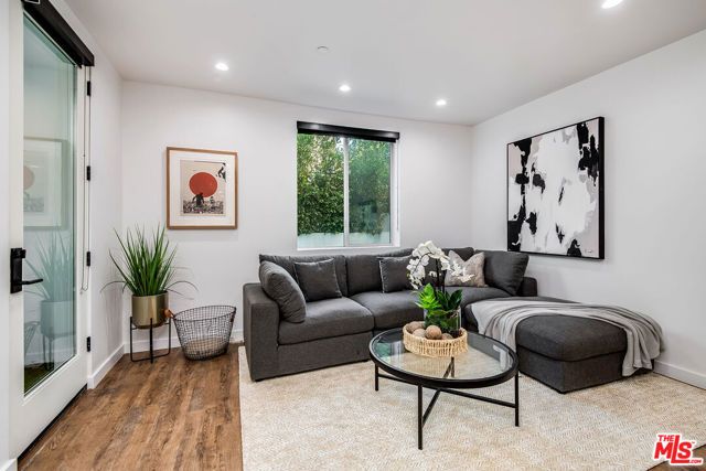 124 S Croft Avenue 103, Los Angeles, CA 90048