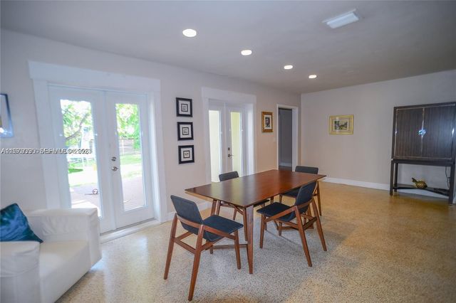 6969 SW 82nd Ct main, Miami, FL 33143