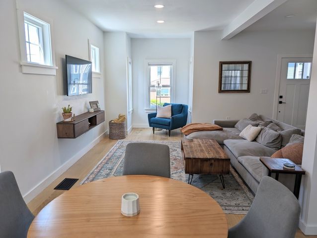 25 Spring St, Medford, MA 02155