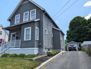 25 Spring St, Medford, MA 02155