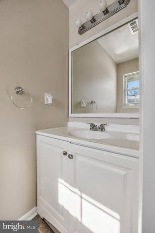 49 GRANT LN, Berlin, NJ 08009