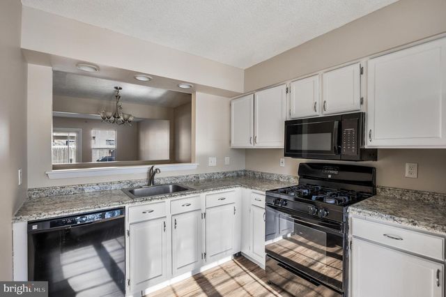 49 GRANT LN, Berlin, NJ 08009