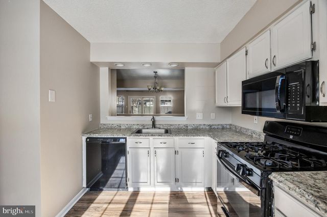 49 GRANT LN, Berlin, NJ 08009