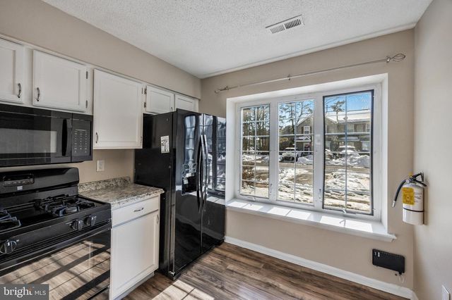 49 GRANT LN, Berlin, NJ 08009