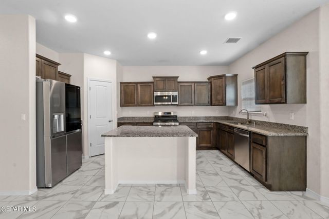 11506 Summer Drive, Socorro, TX 79927