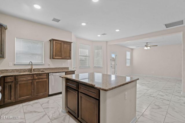 11506 Summer Drive, Socorro, TX 79927