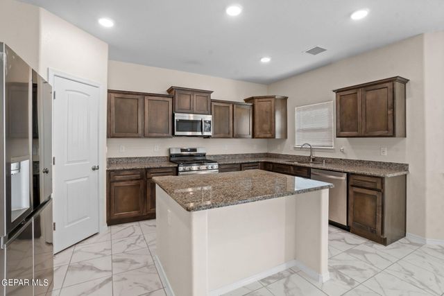 11506 Summer Drive, Socorro, TX 79927