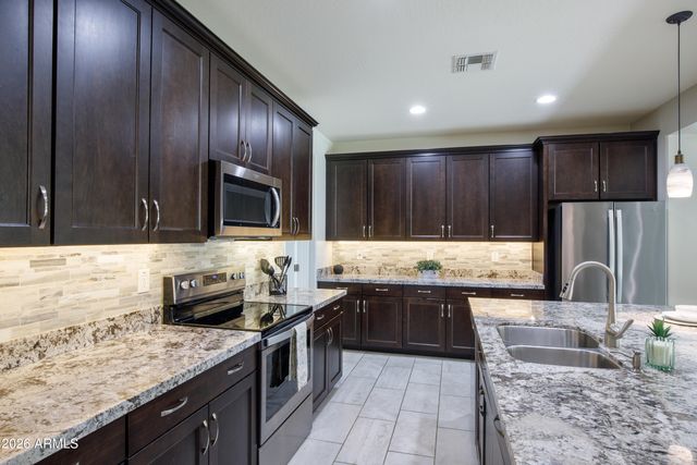 3011 E QUENTON Street, Mesa, AZ 85213