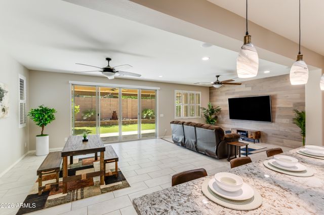 3011 E QUENTON Street, Mesa, AZ 85213