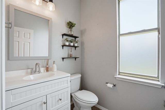 908 Lake Hollow Drive, Little Elm, TX 75068