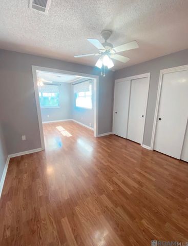 1320 Briarrose Dr, Baton Rouge, LA 70810
