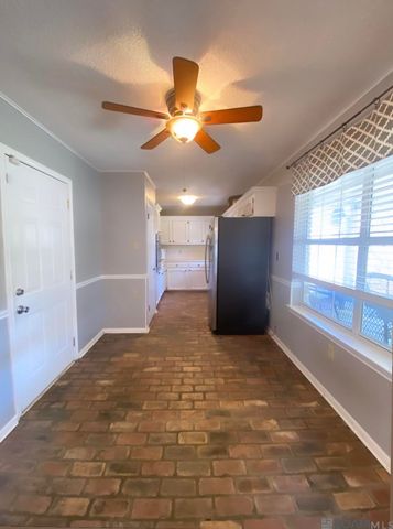 1320 Briarrose Dr, Baton Rouge, LA 70810