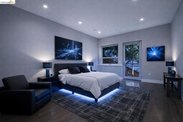 25 Diablo Dr, Oakland, CA 94611