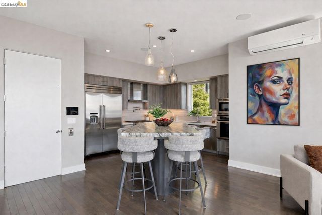 25 Diablo Dr, Oakland, CA 94611