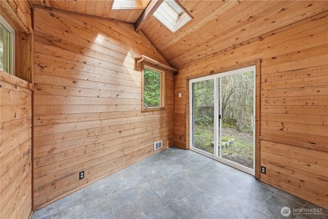 177 Salmonberry Lane, Lopez Island, WA 98261