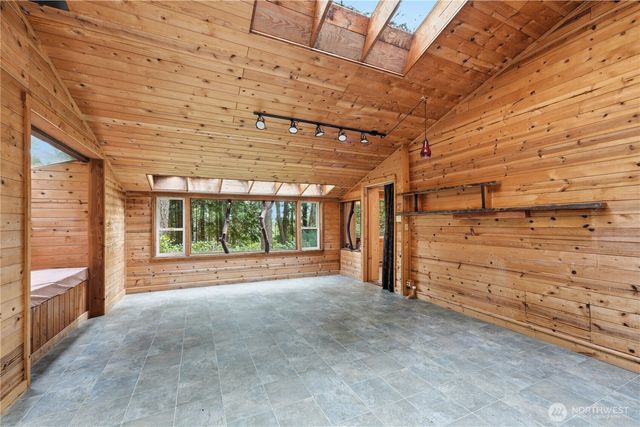 177 Salmonberry Lane, Lopez Island, WA 98261