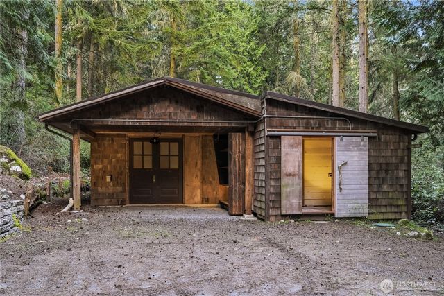177 Salmonberry Lane, Lopez Island, WA 98261