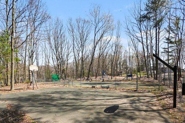 2424 Cardinal Lane, Holland, MI 49424