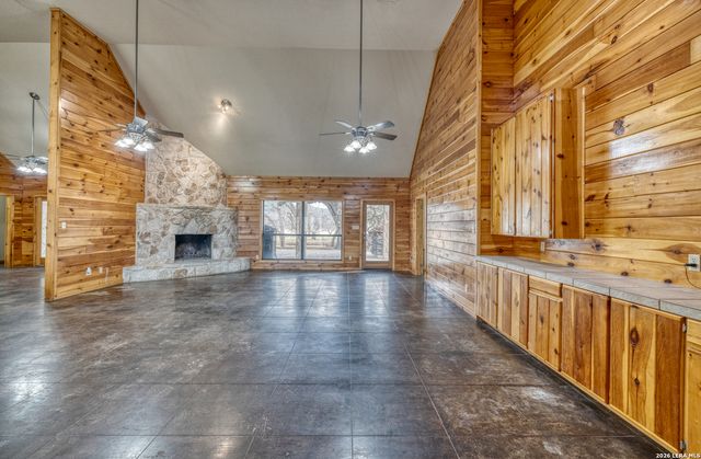 498 Camino Del Rancho, Concan, TX 78838