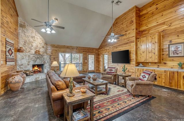 498 Camino Del Rancho, Concan, TX 78838