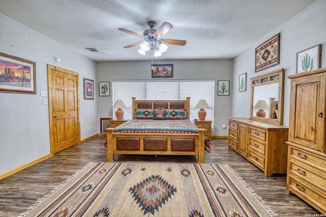 498 Camino Del Rancho, Concan, TX 78838