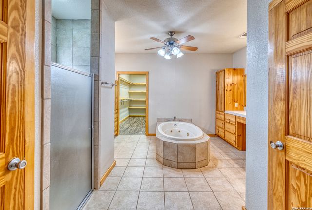 498 Camino Del Rancho, Concan, TX 78838