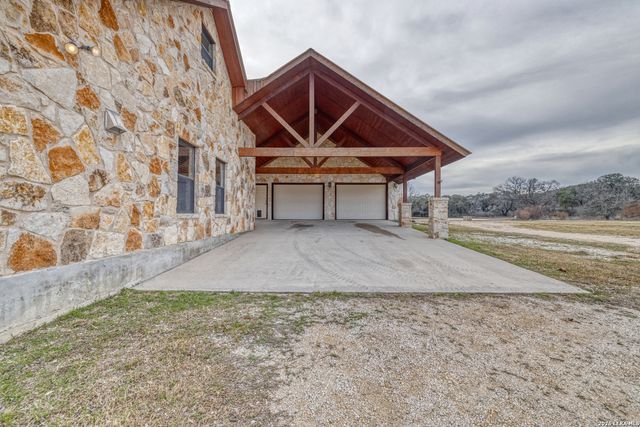 498 Camino Del Rancho, Concan, TX 78838