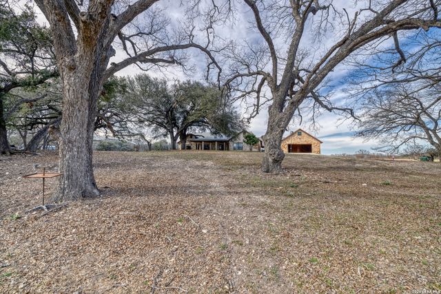 498 Camino Del Rancho, Concan, TX 78838