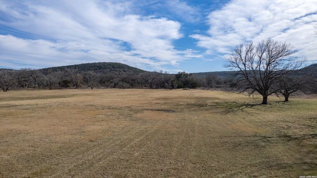 498 Camino Del Rancho, Concan, TX 78838