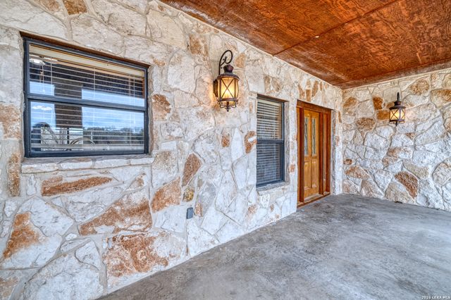 498 Camino Del Rancho, Concan, TX 78838