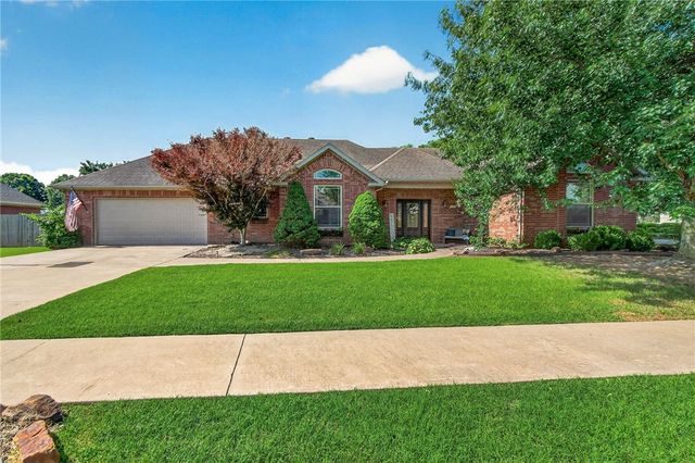 6505 Pagosa Place, Fayetteville, AR 72704