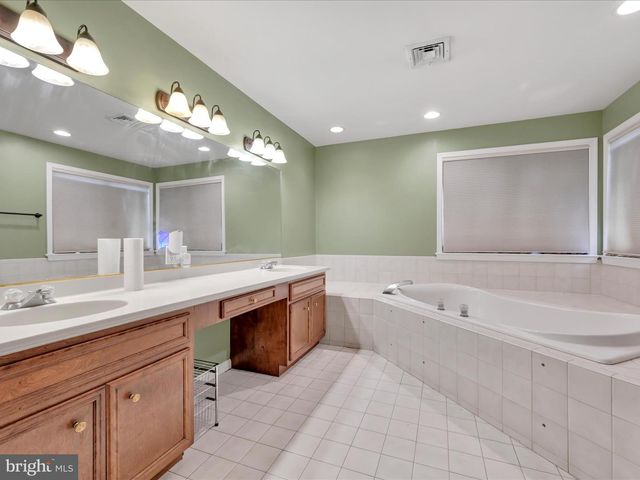 3002 RIDGEVIEW DRIVE, Orwigsburg, PA 17961
