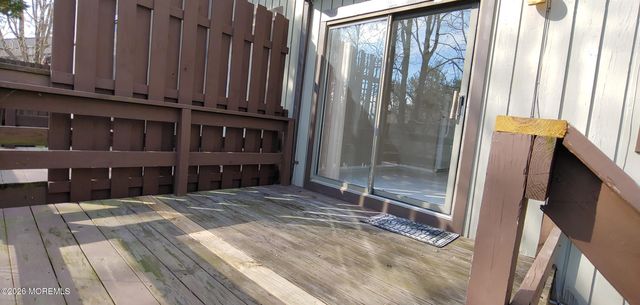 161 Penn Court 130, Matawan, NJ 07747