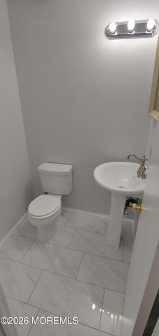 161 Penn Court 130, Matawan, NJ 07747