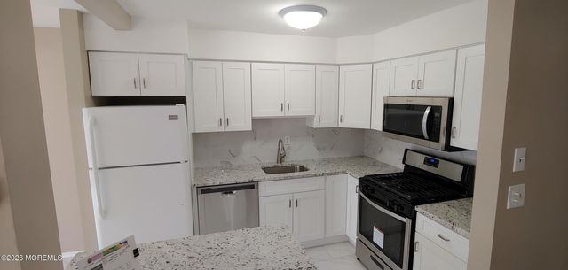 161 Penn Court 130, Matawan, NJ 07747