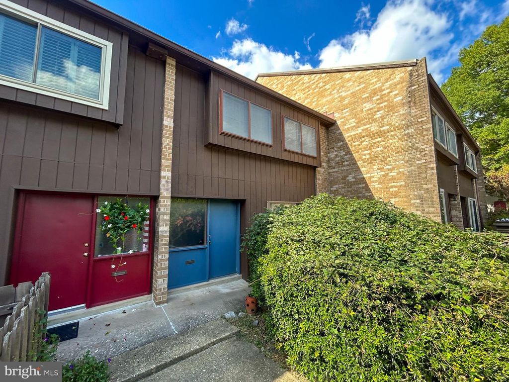 9 PENNY LN #9, Baltimore, MD 21209