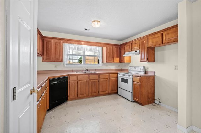 591 Bloomfield Street, Gentry, AR 72734