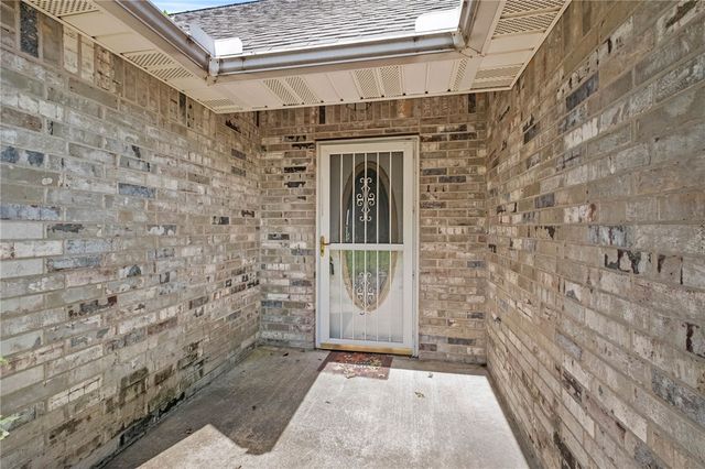 591 Bloomfield Street, Gentry, AR 72734